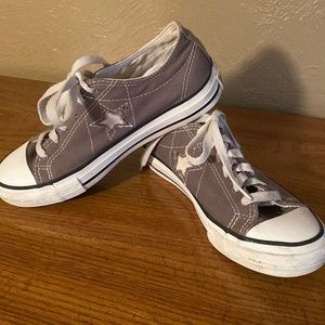 Gray Converse one star shoes